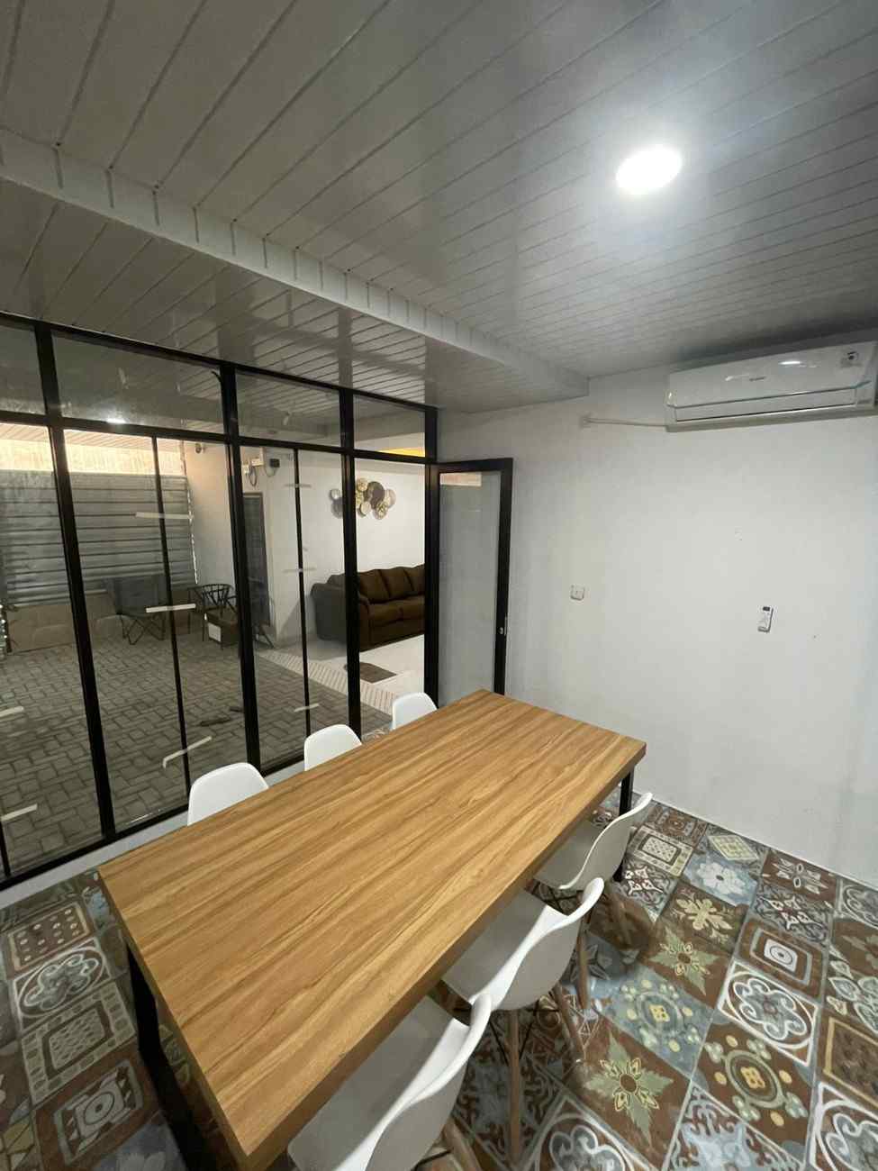 WhatsAppImage2025-12-03at08.19.07