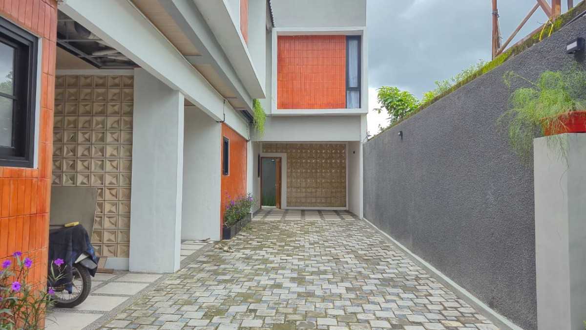 WhatsAppImage2025-12-06at14.04.2810